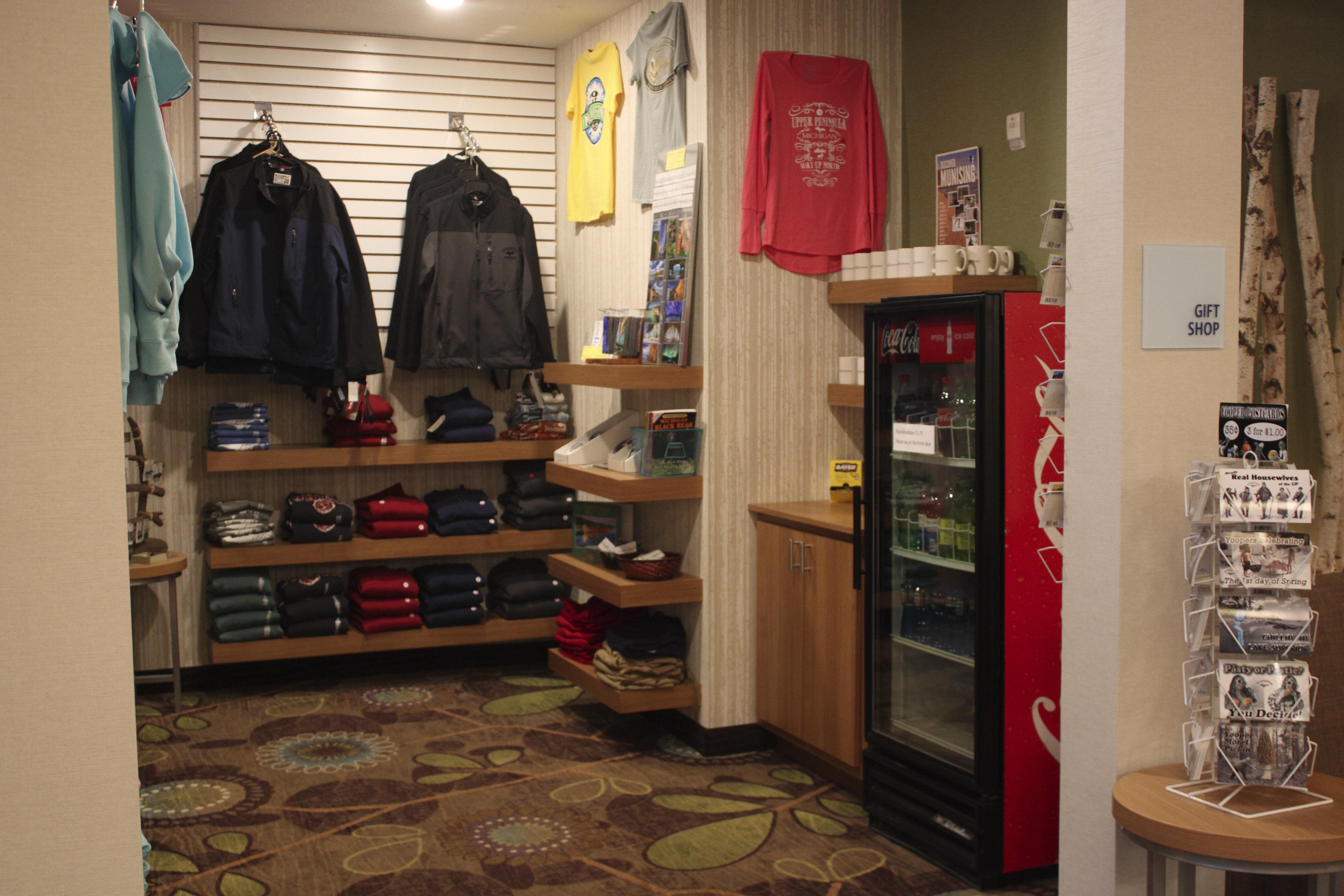 Holiday Inn Express Munising-Lakeview, An Ihg Hotel Bagian luar foto