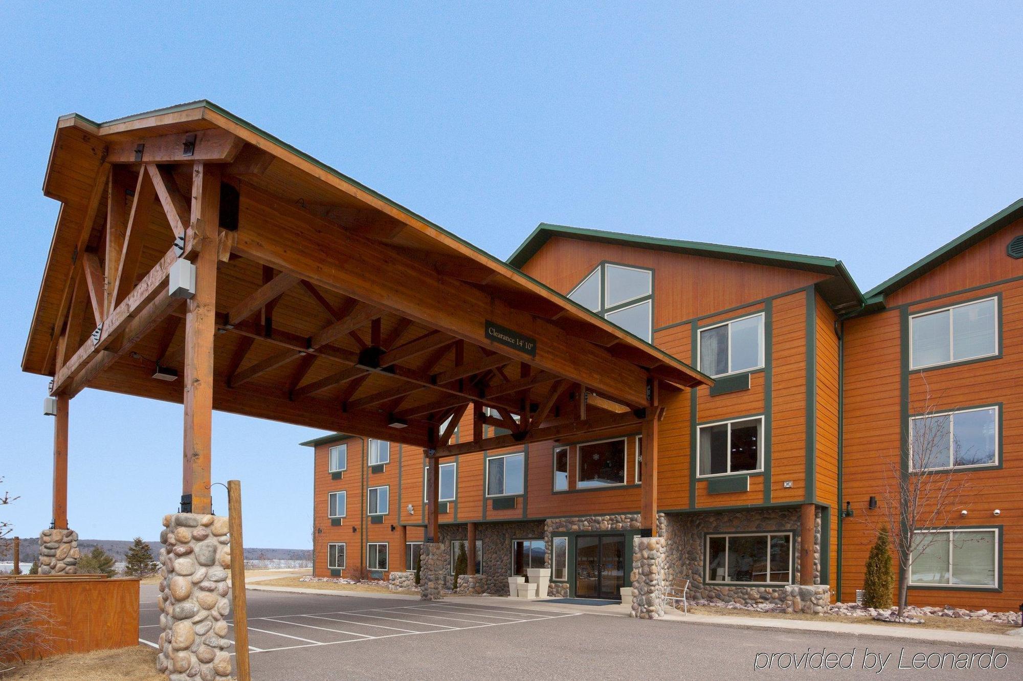Holiday Inn Express Munising-Lakeview, An Ihg Hotel Bagian luar foto