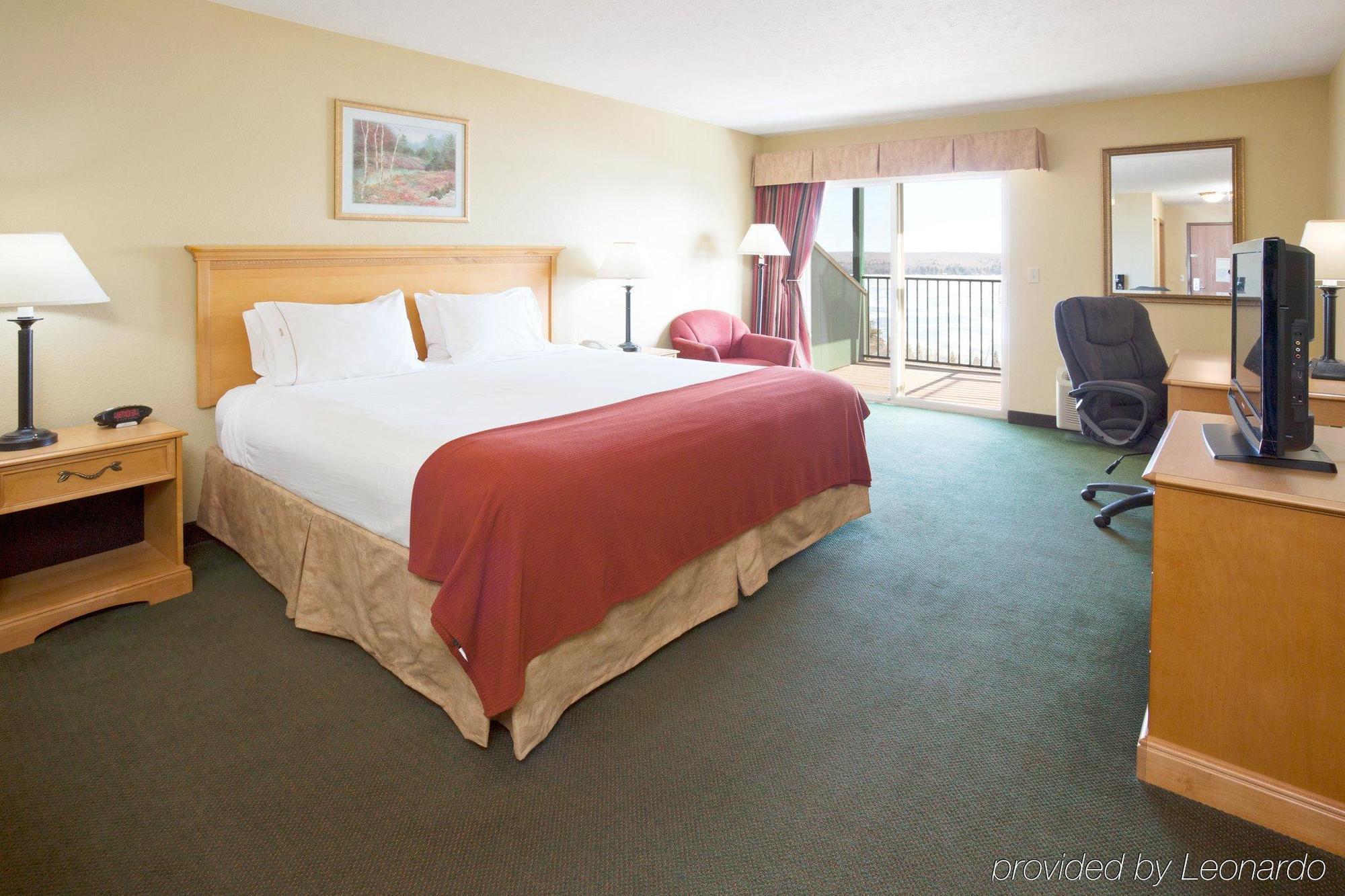 Holiday Inn Express Munising-Lakeview, An Ihg Hotel Ruang foto